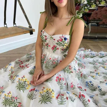 2023 uus Euroopa ja Ameerika naiste talje kleit seksikas rist päitsed tikitud tõsta kleit