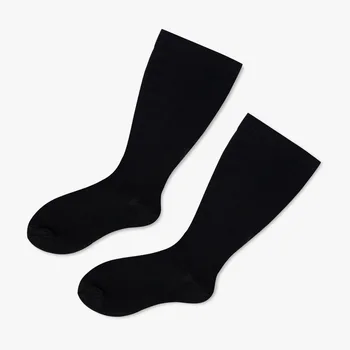 Mustad ja valged sokid suvel õhuke ühtlane värv keskel värvi hunniku sokke suvel jää sukad