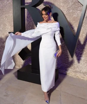 Saudi Araabia Tanssiaiset Kleidid Ametliku Naiste Õhtu Satiin Kleit Mantel Celebrity Kleidid Beaded Anke pikkus Pulmapidu Hommikumantlid