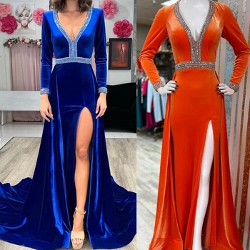 Saudi Araabia Velvet Formaalne Sündmus Kleit 2024 Pikkade Varrukatega Paigaldatud Luxury Crystal Sügav V-Kaelus Oranž Võistlused Prom Õhtukleit